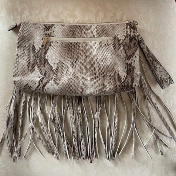 Aldo Snakeskin Faux Leather Wristlet with Fringe NWOT - Picture 2 of 9
